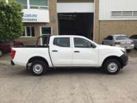 Nissan NP300 Doble Cabina 2018 4p S L4/2.5 Man A/A Paq. Seg. 2018 Nissan NP300 Doble Cabina Venta Exteriores 4