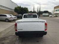 Nissan NP300 Pick Up 2020 2p L4/2.5 Man A/A 2020 Nissan NP300 Pick Up Venta Exteriores 6