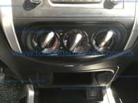 Nissan NP300 Frontier 2020 4p XE L4/2.5 Man Paq. Seg. 2020 Nissan NP300 Frontier Ingreso Interiores 3