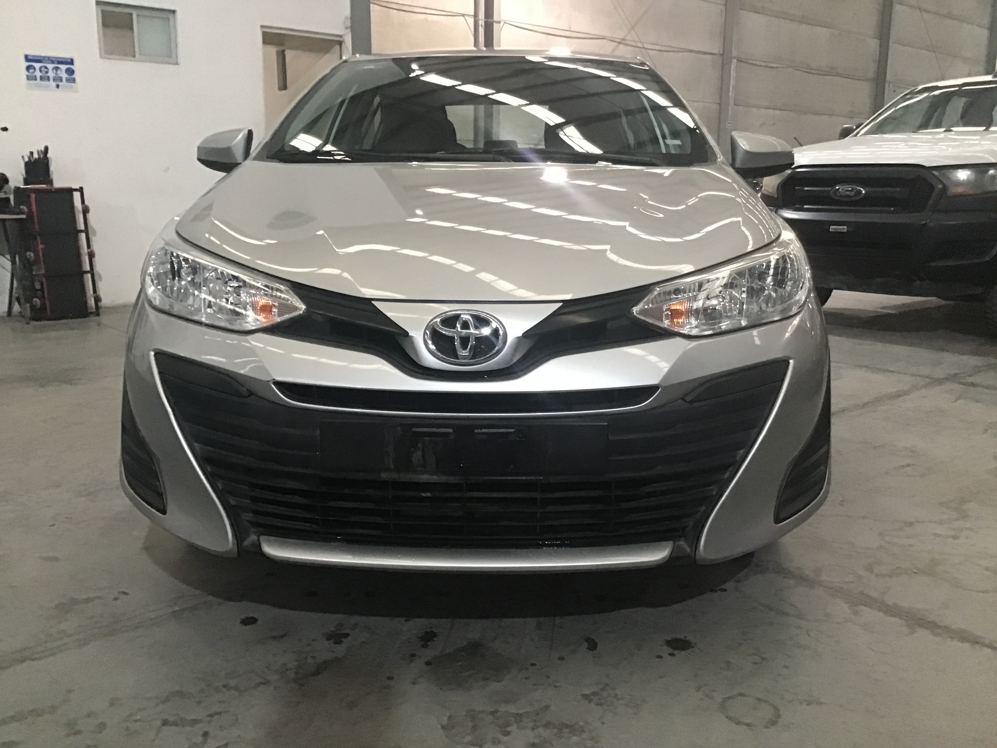 Toyota Yaris 2020 4p Sedán Core L4/1.5 CVT image