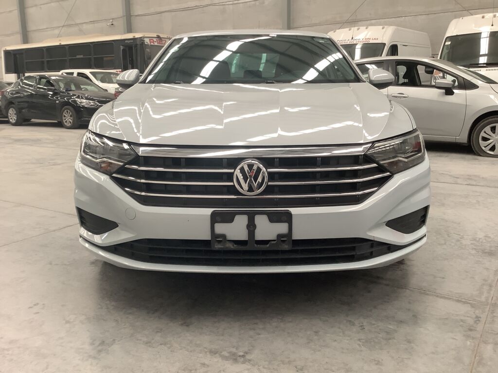 Volkswagen Jetta 2019 4p Comfortline L4/1.4/T Aut 2019 Volkswagen Jetta Venta Exteriores 2
