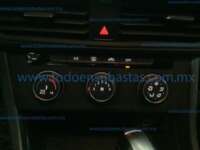 Volkswagen Jetta 2019 4p Comfortline L4/1.4/T Tiptronic 2019 Volkswagen Jetta Ingreso Interiores 9