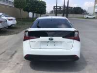 Toyota Prius 2021 5p Base Híbrido L4/1.8 ECT-i 2021 Toyota Prius Venta Exteriores 6