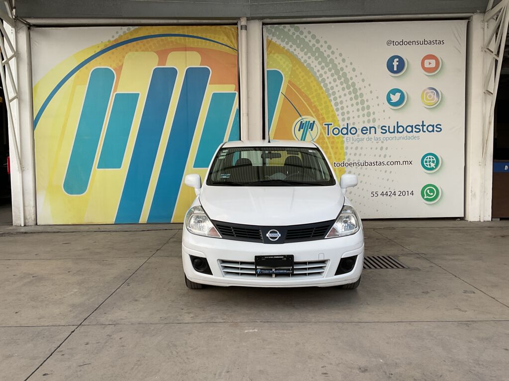 Nissan Tiida 2017 4p Sedán Sense L4/1.8 Man 2017 Nissan Tiida Venta Exteriores 2