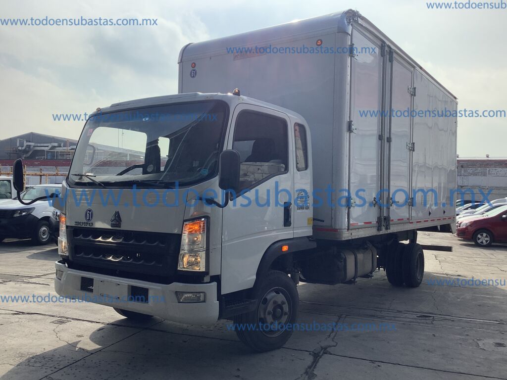 Sinotruk Sitrak Howo 2023 2p T5G Man Diesel IMG_1942