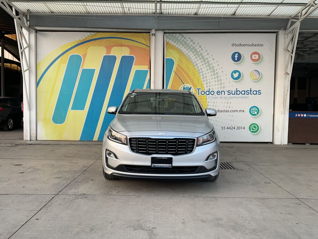 Kia Sedona 2019 5 pts EX 3.3L MPI, TA 6 Vel, A/C, VE, BA, BL, Tela, GPS, 8 pas. camara de reversa, f halogeno, RA 18 2019 Kia Sedona Venta Exteriores 2