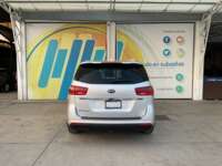 Kia Sedona 2019 5 pts EX 3.3L MPI, TA 6 Vel, A/C, VE, BA, BL, Tela, GPS, 8 pas. camara de reversa, f halogeno, RA 18 2019 Kia Sedona Venta Exteriores 6