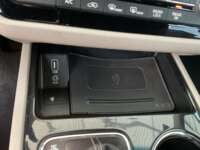 Kia Sedona 2019 5 pts EX 3.3L MPI, TA 6 Vel, A/C, VE, BA, BL, Tela, GPS, 8 pas. camara de reversa, f halogeno, RA 18 2019 Kia Sedona Venta Interiores 12