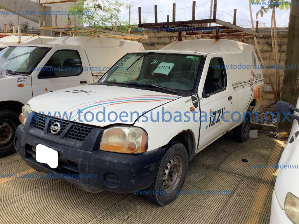 Nissan NP300 2009  20240110_172332861_iOS