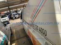 Nissan NP300 2009  20240110_172416461_iOS