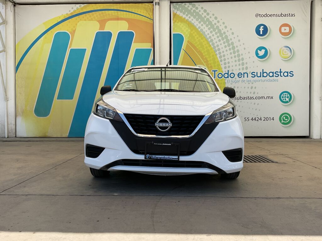 Nissan March 2022 5p Sense L4/1.6 Man            2022 Nissan March Venta Exteriores 2