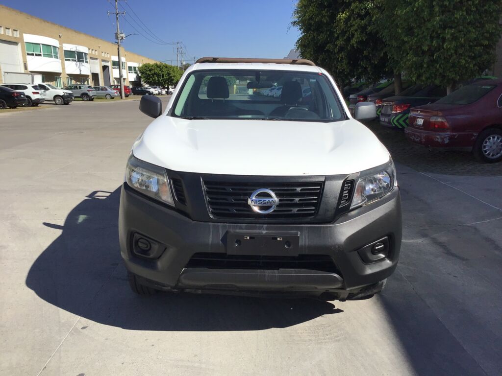 Nissan NP300 Frontier 2018 2p L4/2.5 Man A/A Paq. Seg. 2018 Nissan NP300 Pick Up Venta Exteriores 2