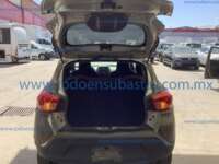 Renault Kwid 2022 5p Intens L3/1.0 Man IMG_2853