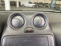 Nissan Versa 2022 4p Sense L4/1.6 Man 2022 Nissan Versa Venta Interiores 6