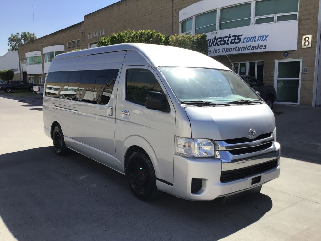 Toyota Hiace 2019 5p L4/2.7 Man 15/Pas 2019 Toyota Hiace Venta Exteriores 3