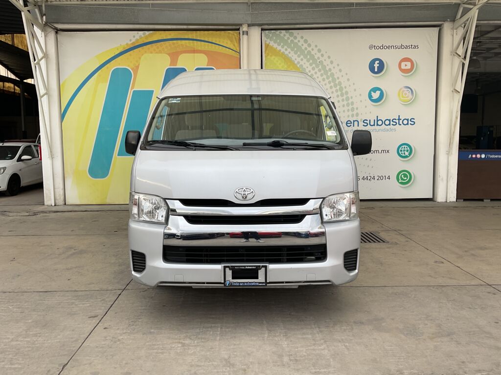 Toyota Hiace 2019 4p Superlarga Ventanas L4/2.7 Man 2019 Toyota Hiace Venta Exteriores 2