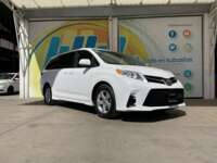 Toyota Sienna 2018 5p LE V6/3.5 Aut     2018 Toyota Sienna Venta Exteriores 3