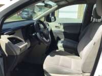 Toyota Sienna 2020 5p LE V6/3.5 Aut 2020 Toyota Sienna Venta Interiores 16