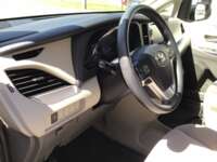 Toyota Sienna 2020 5p LE V6/3.5 Aut 2020 Toyota Sienna Venta Interiores 3