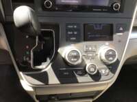 Toyota Sienna 2020 5p LE V6/3.5 Aut 2020 Toyota Sienna Venta Interiores 8