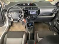 Toyota Prius 2020 5p C Híbrido L4/1.5 Aut  2020 Toyota Prius Venta Interiores 4