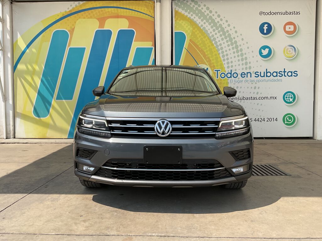 Volkswagen Tiguan 2018 5p Highline L4/2.0/T DSG 7/Pas 4Motion 2018 Volkswagen Tiguan Venta Exteriores 2