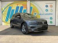 Volkswagen Tiguan 2018 5p Highline L4/2.0/T DSG 7/Pas 4Motion 2018 Volkswagen Tiguan Venta Exteriores 3