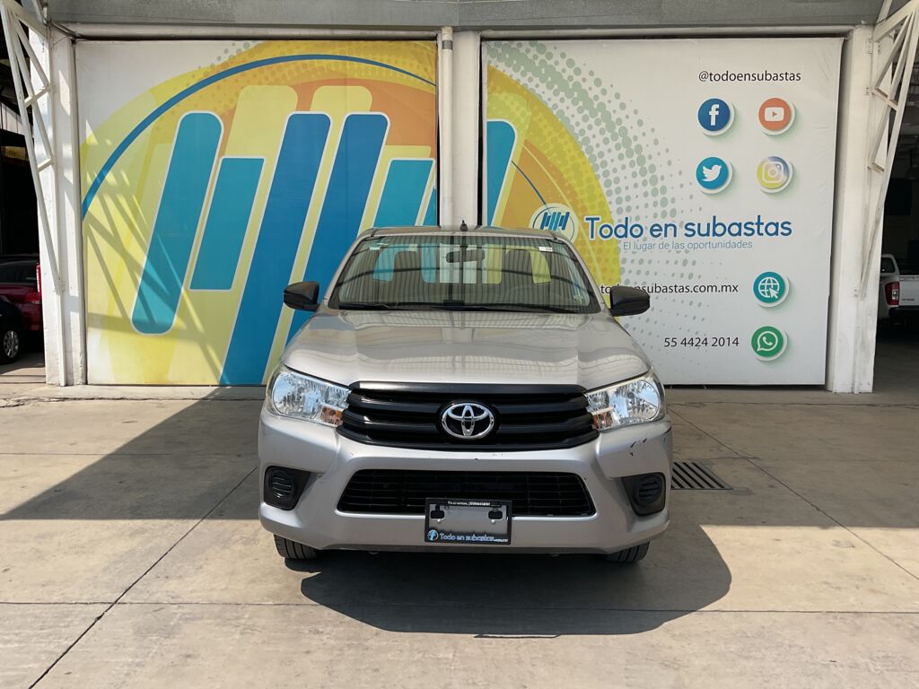 Toyota Hilux 2019 2p Cabina Sencilla L4/2.7 Man 2019 Toyota Hilux Venta Exteriores 2