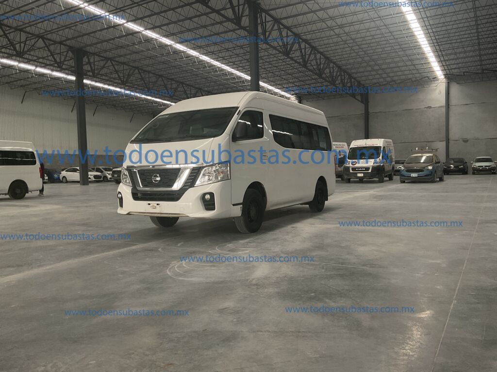 Nissan Urvan Pasajeros 2022 4p L4/2.5 Man 12/Pas Paq. Seg.     IMG_9971