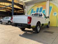 Nissan NP300 Frontier 2021 4p SE L4/2.5 Man 2021 Nissan NP300 Frontier Venta Exteriores 5