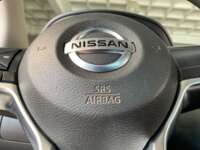 Nissan NP300 Frontier 2021 4p SE L4/2.5 Man 2021 Nissan NP300 Frontier Venta Interiores 11