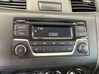 Nissan NP300 Frontier 2021 4p SE L4/2.5 Man 2021 Nissan NP300 Frontier Venta Interiores 7