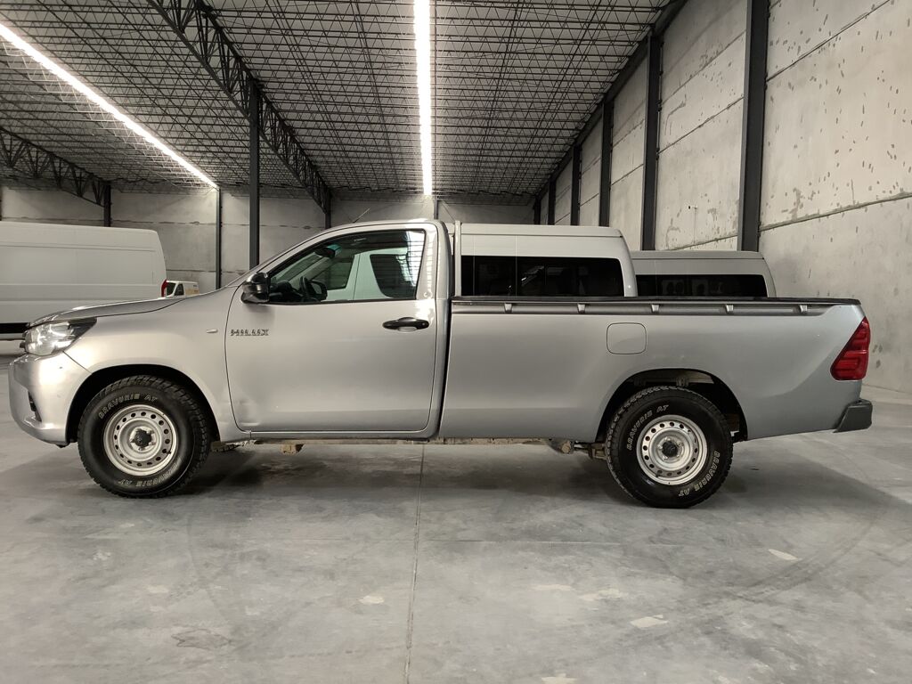 Toyota Hilux 2019 2p Cabina Sencilla L4/2.7 Man 2019 Toyota Hilux Venta Exteriores 4