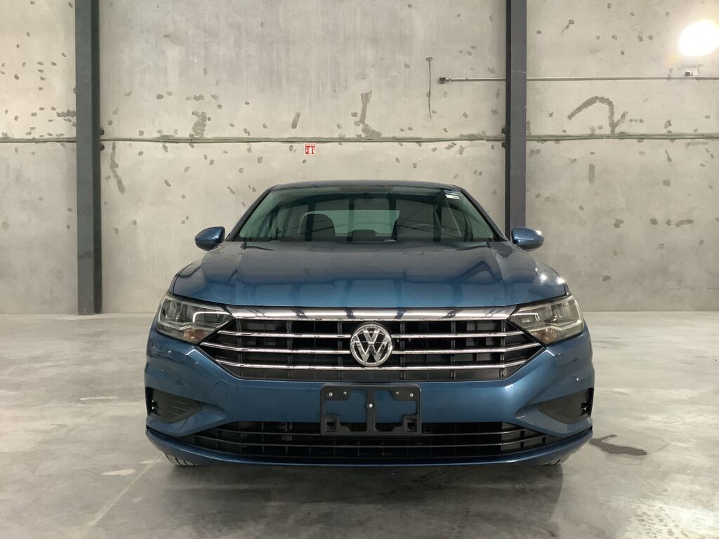 Volkswagen Jetta 2019 4p Trendline L4/1.4/T Tiptronic 2019 Volkswagen Jetta Venta Exteriores 2
