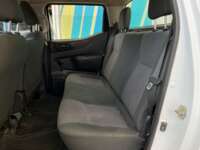 Nissan NP300 Doble Cabina 2017  2017 Nissan NP300 Doble Cabina Venta Interiores 16