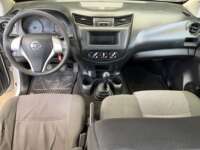 Nissan NP300 Doble Cabina 2017  2017 Nissan NP300 Doble Cabina Venta Interiores 4