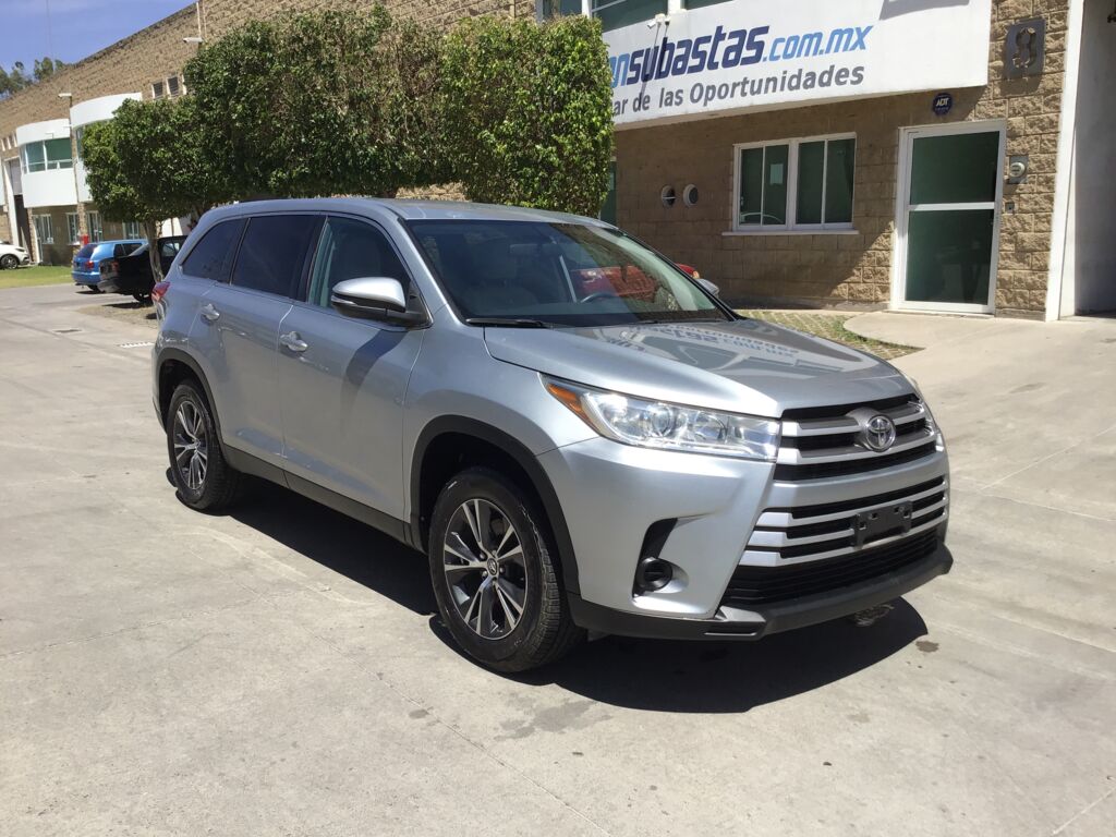 Toyota Highlander 2019 5p LE V6/3.5 Aut 2019 Toyota Highlander Venta Exteriores 3