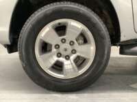 Toyota Hilux 2018 4p Doble Cabina Base L4/2.7 Man 2018 Toyota Hilux Venta Llantas 1