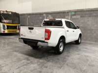 Nissan NP300 Frontier 2018 4p XE L4/2.5 Man Paq. Seg. 2018 Nissan NP300 Frontier Venta Exteriores 5