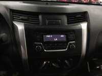 Nissan NP300 Frontier 2018 4p XE L4/2.5 Man Paq. Seg. 2018 Nissan NP300 Frontier Venta Interiores 5
