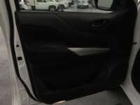Nissan NP300 Frontier 2018 4p XE L4/2.5 Man Paq. Seg. 2018 Nissan NP300 Frontier Venta Interiores 9