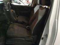 Nissan NP300 Pick Up 2020 2p L4/2.5 Man A/A 2020 Nissan NP300 Pick Up Venta Interiores 10