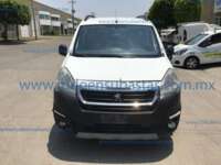 Peugeot Partner Tepee 2019 5p L4/1.6/T Diesel Man 2019 Peugeot Partner Ingreso Exteriores 0