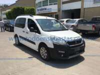 Peugeot Partner Tepee 2019 5p L4/1.6/T Diesel Man 2019 Peugeot Partner Ingreso Exteriores 2