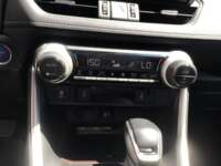 Toyota RAV4 2019 5p Hybrid L4/2.5 ECT-i 2019 Toyota RAV4 Venta Interiores 4