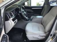 Toyota Highlander 2019 5p LE V6/3.5 Aut 2019 Toyota Highlander Venta Interiores 17
