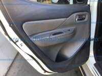 Mitsubishi L200 2016 4p Doble L4/2.5/T Diesel Man 4X4 2016 Mitsubishi L200 Ingreso Interiores 13