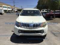 Mitsubishi L200 2016 4p Doble L4/2.5/T Diesel Man 4X4 2016 Mitsubishi L200 Ingreso Exteriores 1