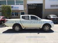 Mitsubishi L200 2016 4p Doble L4/2.5/T Diesel Man 4X4 2016 Mitsubishi L200 Ingreso Exteriores 3