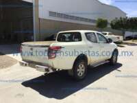 Mitsubishi L200 2016 4p Doble L4/2.5/T Diesel Man 4X4 2016 Mitsubishi L200 Ingreso Exteriores 4